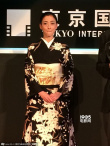《纸之月》获观众奖 主演宫泽理惠日式美裙现身