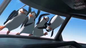 《马达加斯加的企鹅》精彩片段 企鹅搞怪空降沙漠
