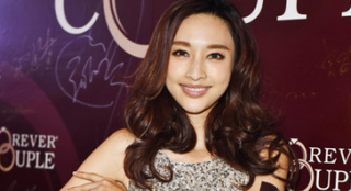 張儷亮片長裙優(yōu)雅現(xiàn)身 無結(jié)婚計劃封口不談王陽明
