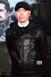 《狂怒》中國(guó)首映 馮小剛現(xiàn)身點(diǎn)贊：最愛(ài)戰(zhàn)爭(zhēng)片