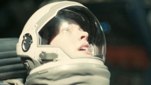 《星际穿越》宣传片 海瑟薇、麦康纳“极速抵达”