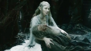 《霍比特人3》中文片段 白袍巫师相助精灵女王
