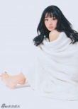 “小恶魔”石原里美写真大胆露背 展现别样风情