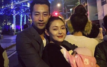 汪小菲街头熊抱晒幸福 大S爱称老公“贼炮”