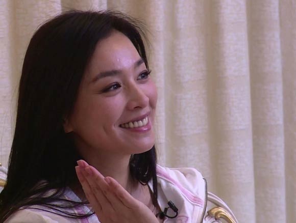 张庭加盟《因为是医生》 称演坏人游刃有余(图)_滚动新闻_电影网_1905