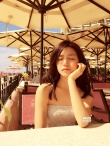 陈妍希夏威夷晒清凉美照 清新淡雅回归气质女神