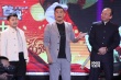 凤凰传奇献唱《兔侠》神曲 筷子兄弟PK萌娃鸟叔