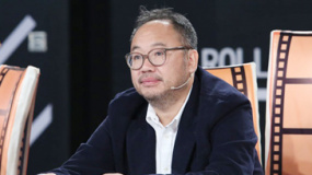 胡玫戰(zhàn)隊8進6現(xiàn)“導演組合” 張一白贊選手有激情