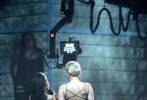 第57届格莱美颁奖礼于美国当地时间2月8日，北京时间2月9日在洛杉矶举行。今年的红毯秀星光熠熠，众多明星美艳登场。不同于以往的是今年红毯流行献吻“调情”，金·卡戴珊、Lady Gaga豪放吻男伴，新崛起的小鲜肉爱莉安娜·格兰德与男伴“调情”相拥，尼克·基德曼大有先见之明，为防止老公突然“袭击”，将手放在老公嘴巴“禁止”献吻。这一众“秀恩爱”行为真是逼死单身狗呀。