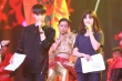 柳岩穿红裙彩排央视网络春晚 搭档张艺兴TFboys