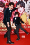 《爸爸的假期》首映 王诗龄压轴亮相展明星范儿