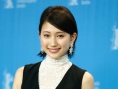《天之茶助》柏林发布会 主演大野丝清纯美丽
