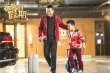 《爸爸的假期》首映红毯星光闪耀 张亮携子出席