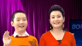 “金鸡影后”娜仁花携子亮相 新年送上诚挚祝福