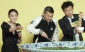 《一个勺子》定档五一 陈建斌喂蒋勤勤吃拉条子