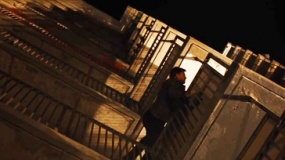 《暗夜逐仇》精彩片段 连姆·尼森对抗绝命杀手