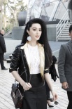 女星奔赴時(shí)裝周 桂綸鎂穿透視裝范冰冰壓軸亮相