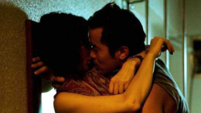 梁洛施与张孝全新片劲爆床戏曝光 火热浑然忘我