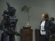 《超能查派》曝剧照 “狼叔”交手“异形”女主