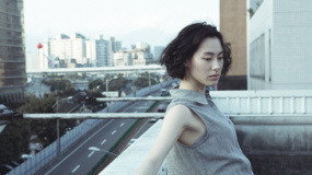 《念念》定档4月17日公映 梁洛施“意外怀孕”