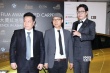 韩国男星赵镇雄红毯亮相 角逐最佳男配信心满满