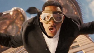 《黑衣人3》精彩片段 史密斯“跳楼”穿越时空
