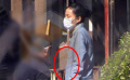 46岁王菲中性装带李嫣学琴 小腹凸起明显被疑有孕
