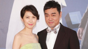 郭藹明抹胸長裙端莊典雅 相伴劉青云模范夫妻