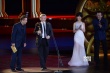 “座山雕”梁家辉获最佳男配 导演徐克代为领奖