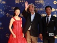 《魔尊蚩尤》劇組現(xiàn)身 白發(fā)張紀(jì)中盡顯俠者風(fēng)范