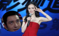 杨幂获封“年度女神” 俏皮比V怨黄晓明结婚心急