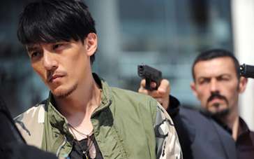 《赤道》曝口碑视频 七大影帝级男神齐聚“烧脑”