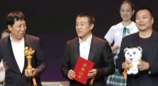 《十二公民》獲評委會大獎 何冰韓童生喜出望外