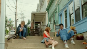 《我、厄尔和垂死的女孩》片段 小伙伴阶梯交谈