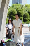铃木京香走校园宣传《妈妈的树》 搭档三浦贵大