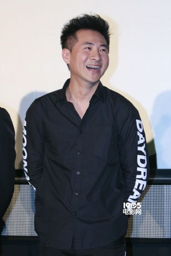 当天,导演董伟,主演陈欢,孟凡珏,李国麟,海鸣威,桑平来到现场与观众