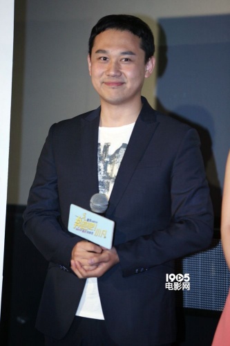 当天,导演董伟,主演陈欢,孟凡珏,李国麟,海鸣威,桑平来到现场与观众