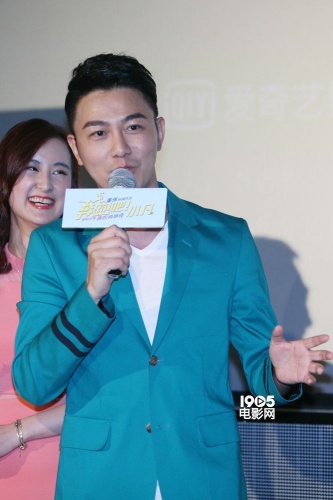 当天,导演董伟,主演陈欢,孟凡珏,李国麟,海鸣威,桑平来到现场与观众
