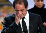 法国男星文森特·林顿获最佳男主 领奖时激动落泪