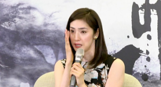天海佑希被粉絲惹哭噴淚 女王笑言自己其實(shí)很性感