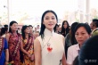 张馨予穿纯白旗袍现身米兰 展灵秀雅致东方韵味