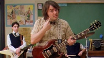 《摇滚校园》官方预告 布莱克引导小学生激情摇滚