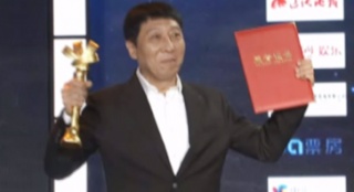 韓童生憑《十二公民》獲最佳男配角 孫淳登臺頒獎