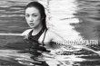 汤唯裸妆戏水7月刊时尚写真 透视泳装身材曼妙