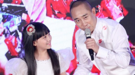 白凯南、刘宸希牵手“父女档” 即兴段子默契十足