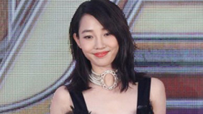 《陪安東尼》劇組亮相紅毯 白百何霸氣承包暑期檔