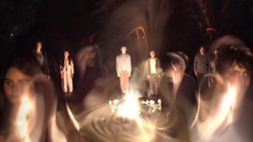 《鬼影实录5》首支预告 诡异录像带传播骇人诅咒