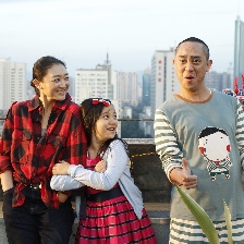 我爸比我小四歲
