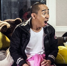我爸比我小四歲
