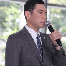 年齡歧視